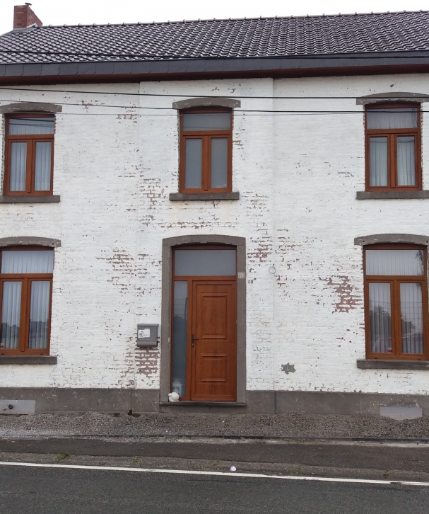 Tradinnove-Peinture-Elaerts-Facade-effritée-avant-traitement